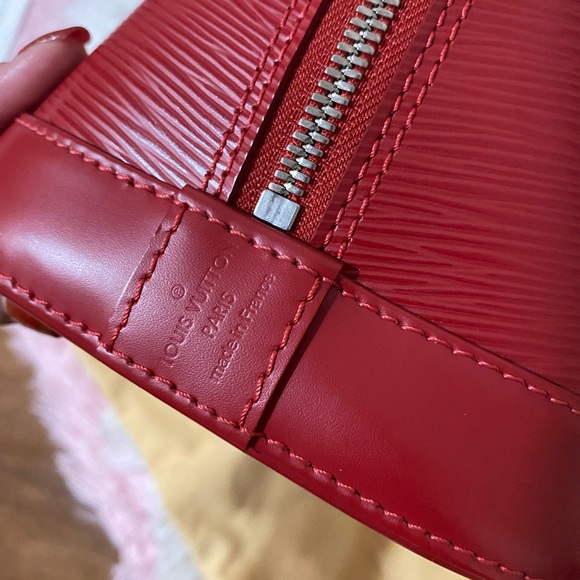Authentic Louis Vuitton Alma red Epi leather - Picture 12 of 14
